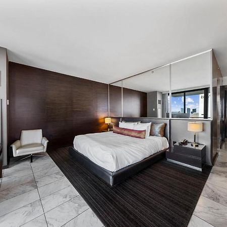 Huge Modern Luxury 17 Floor Panoramic Corner Suite With Open Balcony لاس فيغاس المظهر الخارجي الصورة