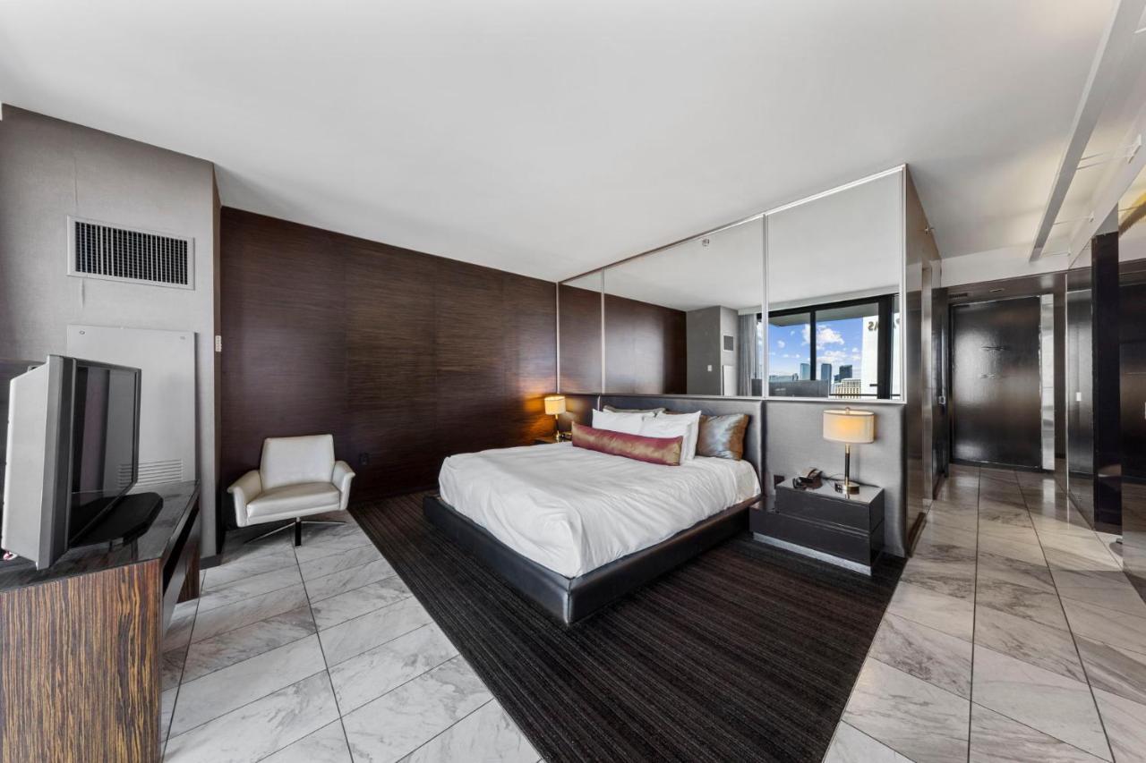 Huge Modern Luxury 17 Floor Panoramic Corner Suite With Open Balcony لاس فيغاس المظهر الخارجي الصورة