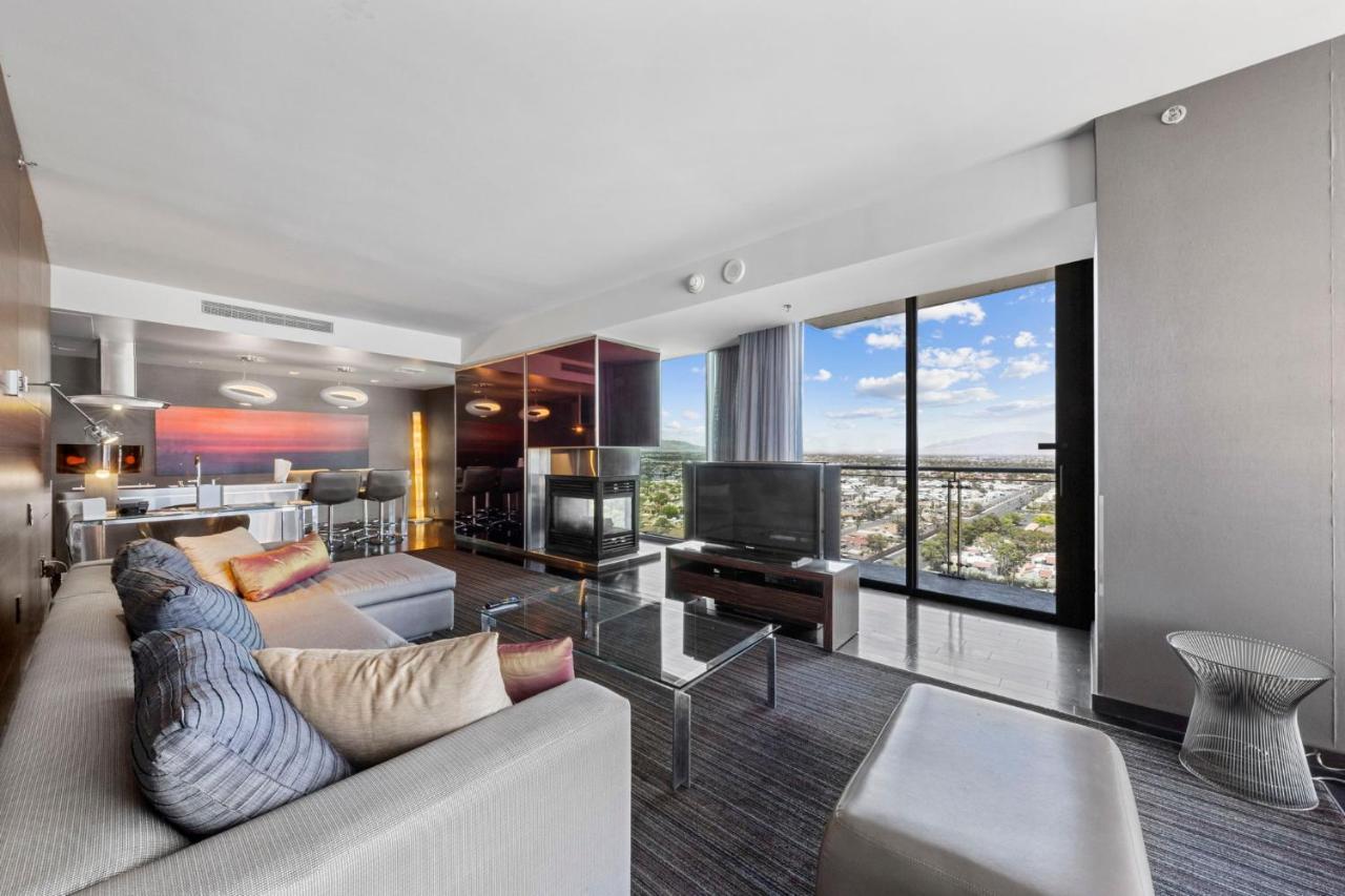 Huge Modern Luxury 17 Floor Panoramic Corner Suite With Open Balcony لاس فيغاس المظهر الخارجي الصورة