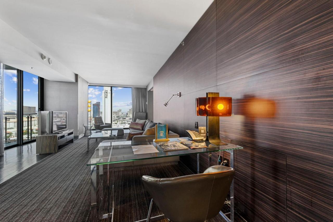 Huge Modern Luxury 17 Floor Panoramic Corner Suite With Open Balcony لاس فيغاس المظهر الخارجي الصورة
