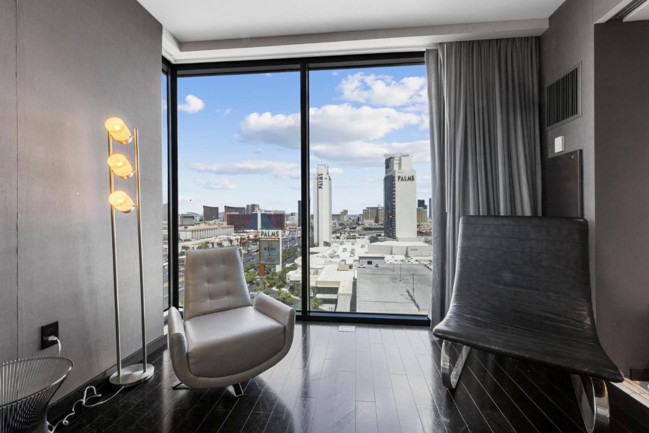 Huge Modern Luxury 17 Floor Panoramic Corner Suite With Open Balcony لاس فيغاس المظهر الخارجي الصورة