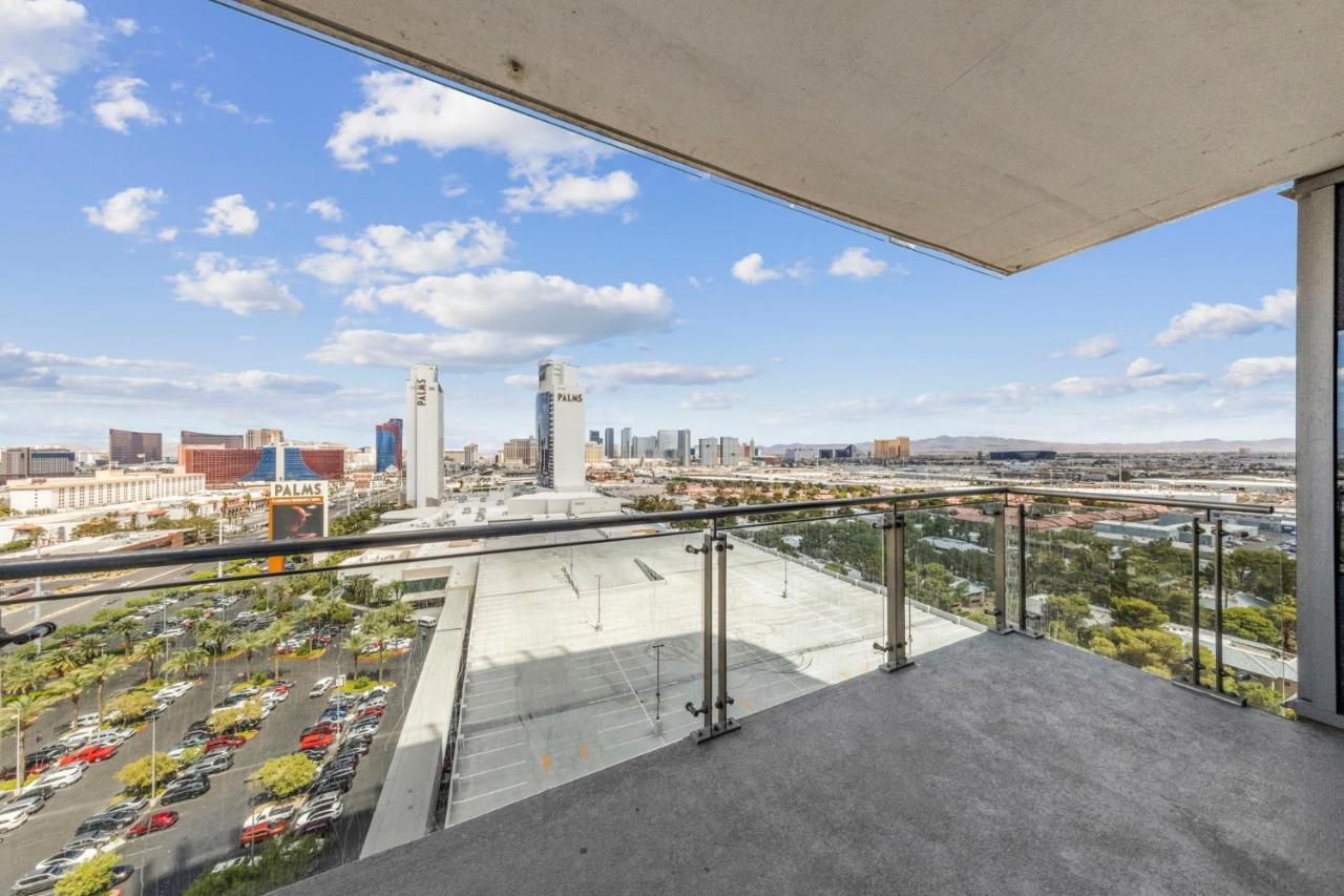 Huge Modern Luxury 17 Floor Panoramic Corner Suite With Open Balcony لاس فيغاس المظهر الخارجي الصورة