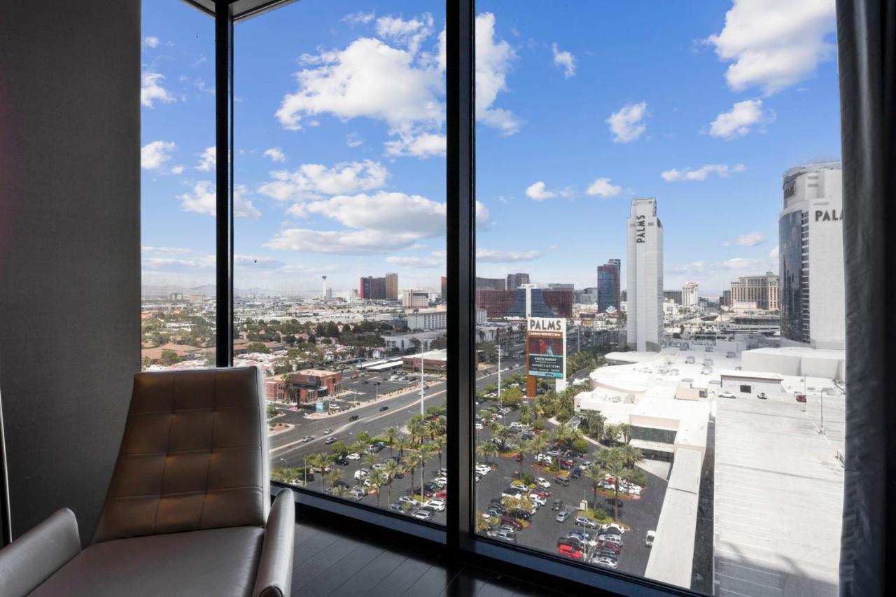 Huge Modern Luxury 17 Floor Panoramic Corner Suite With Open Balcony لاس فيغاس المظهر الخارجي الصورة