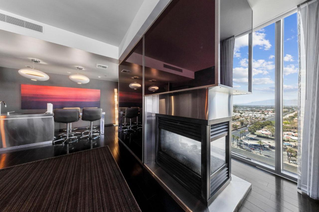 Huge Modern Luxury 17 Floor Panoramic Corner Suite With Open Balcony لاس فيغاس المظهر الخارجي الصورة